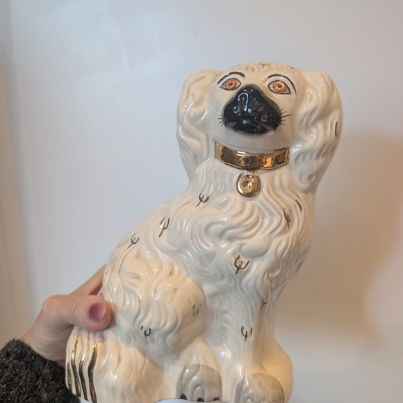 Royal Doulton Staffordshire White and Gold Ceramic Dog Figurine - Picture 3 of 7